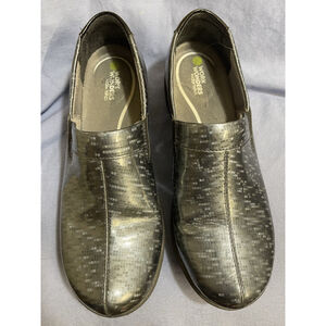 Dansko Work Wonders Slip Resistant Shoes Size 9/40